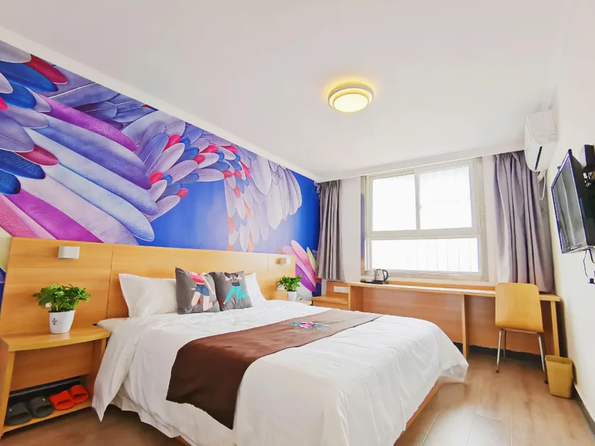 Pai Hotel (Kaifeng Railway Station Daxiangguo Temple Branch) - Image 1