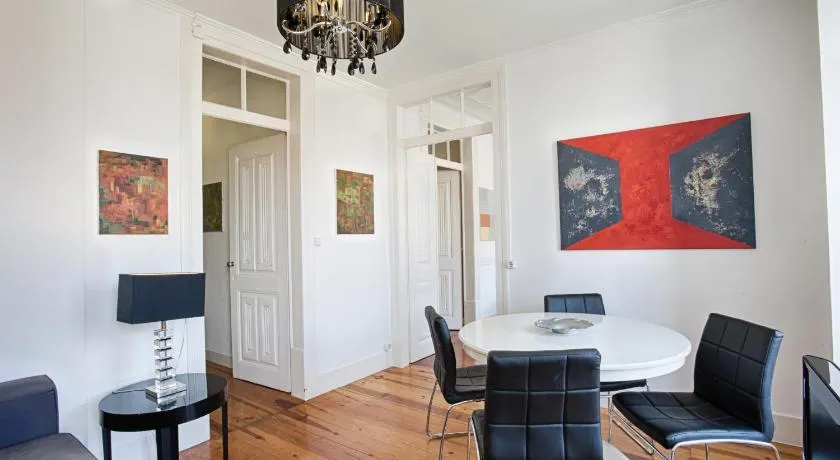 BmyGuest - Principe Real Galeria Apartment - Image 1