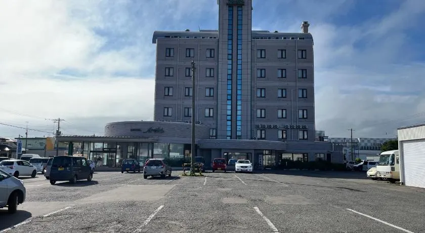 Hotel Marsh Land - Image 1