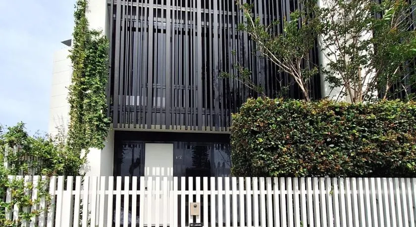 Palm Beach Lux Villa - Image 1
