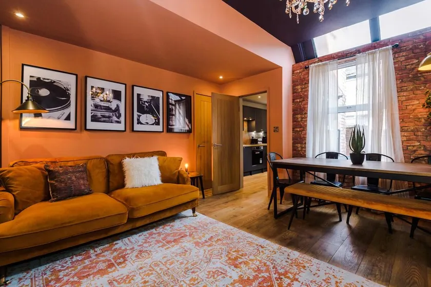Industrial Design 4 Bed House - Image 1