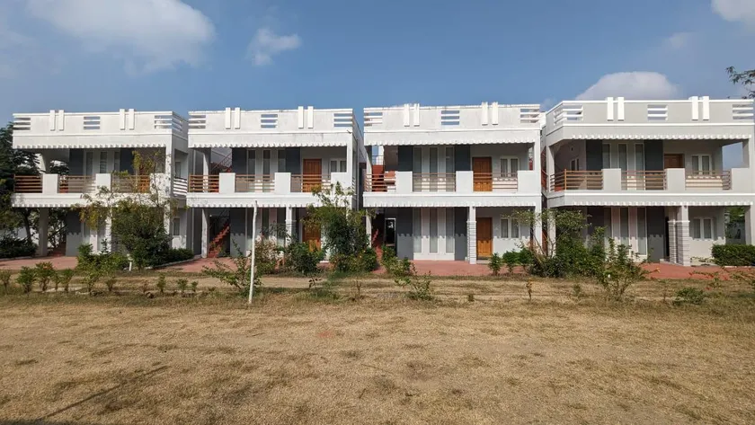 La Woods Village Resort - Image 1