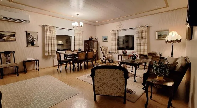 Mukava mummonmökki maaseudun rauhassa - Image 1