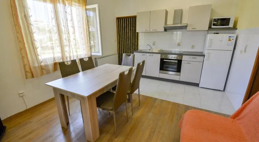 Apartmani Zlata - Image 1