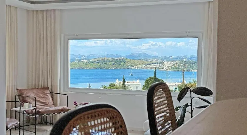 Private Villa 5-Bedroom with Pool and Sea View in Central Bodrum - Image 1