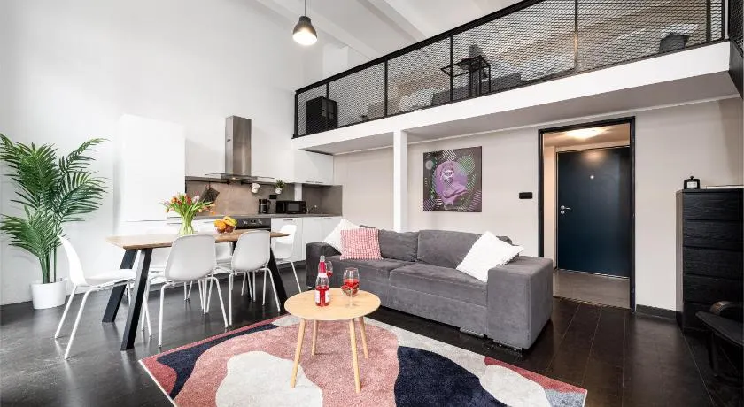2-room Loft-Apartments I 6 guests I Metro I Karlin - Image 1