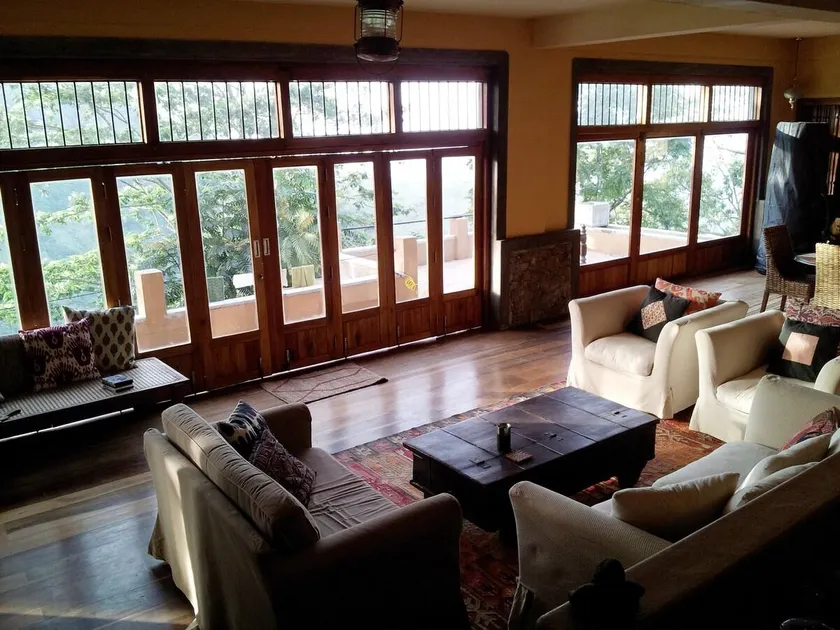 Bungalow in the Clouds - Image 1