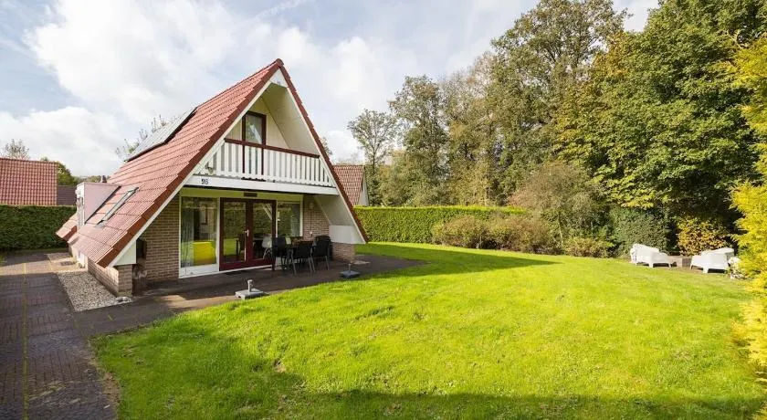 Kleine Zanglijster I Prachtig Huisje nabij Bosrand - Image 1