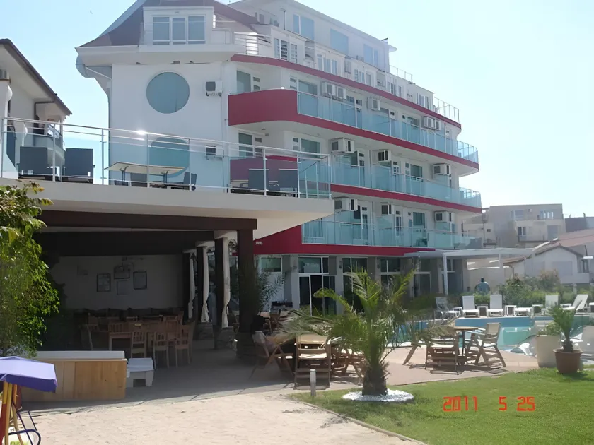 Family Hotel Sunrise - Image 1