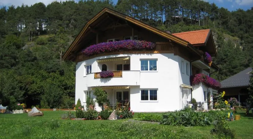 Ferienwohnung Gundolf Christine - Image 1