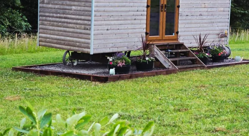 Woodend Hideaway - Image 1