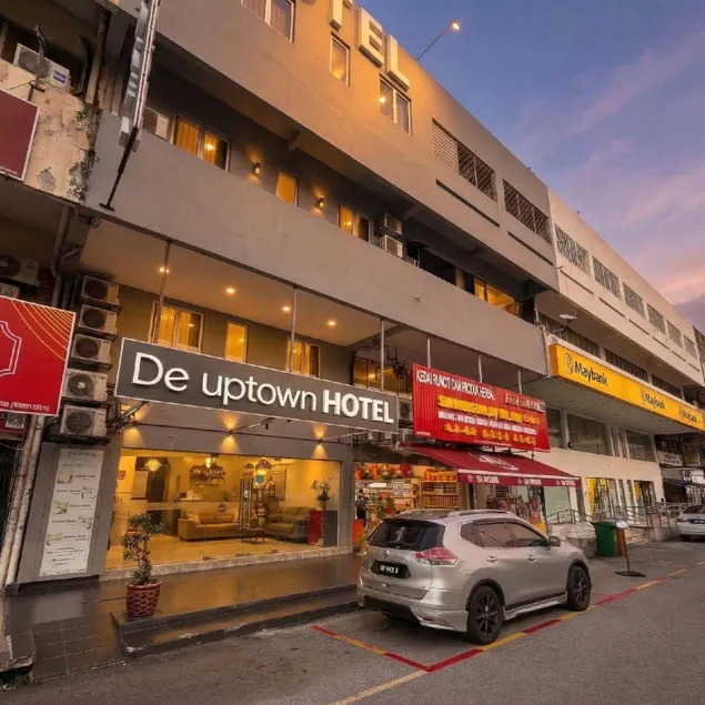 De UPTOWN Hotel @ SS2 - Image 1
