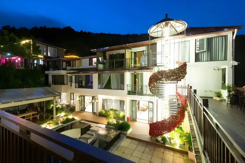 Floral Hotel · Yunwuju hotel - Image 1