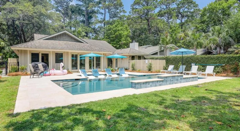 19 Gunnery Lane 2 Kings 1 Queen 2 Doubles Pet Friendly Private Heated Pool w Beach GearBike Rentals - Image 1
