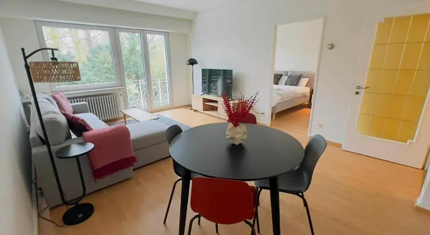 1 bedroom heart of Lux city - sleeps 5 - Image 1