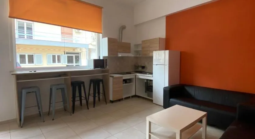 Sisifou Hostel - Image 1