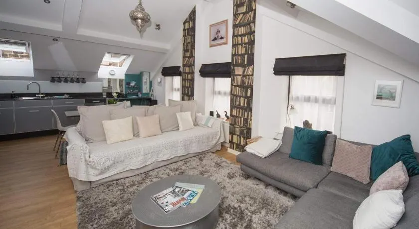 Regent Penthouse - Image 1