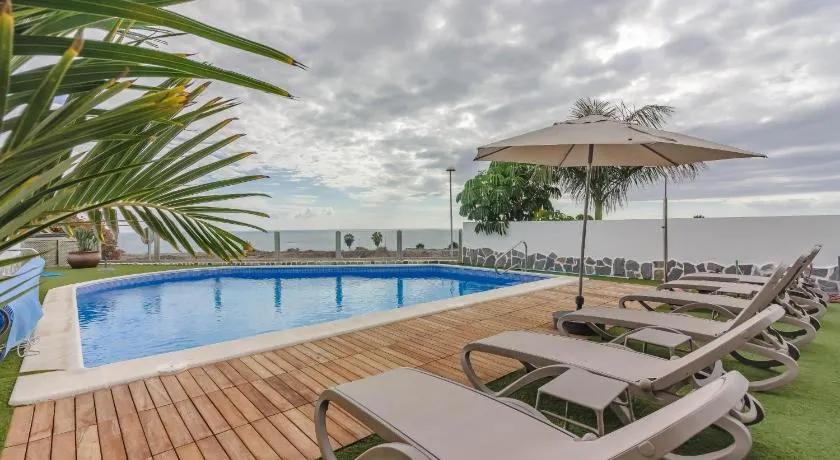 Villa Isabella, Lussuosa Villa med pool Riscaldata i Adeje, Tenerife, Canarie - Image 1