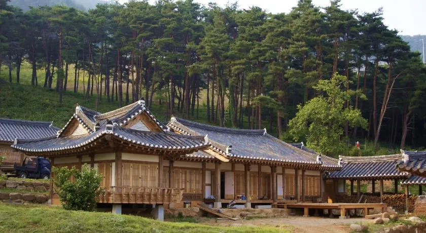 Korean Traditional House - Chungnokdang - Image 1