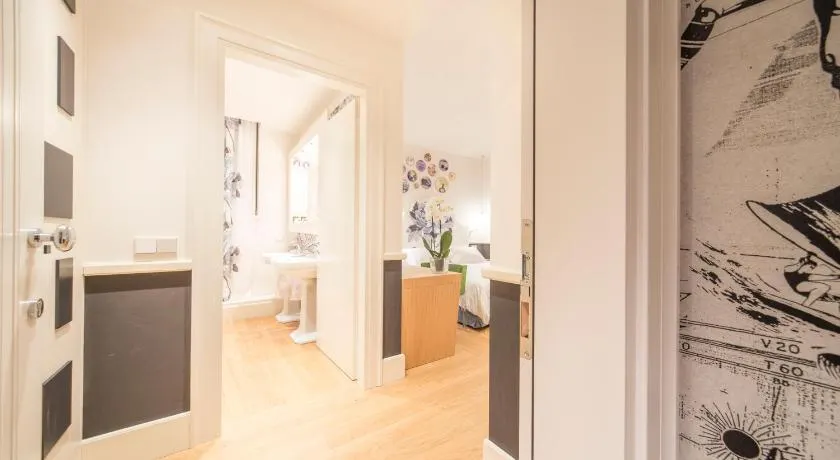 Cinque Rooms - Image 1