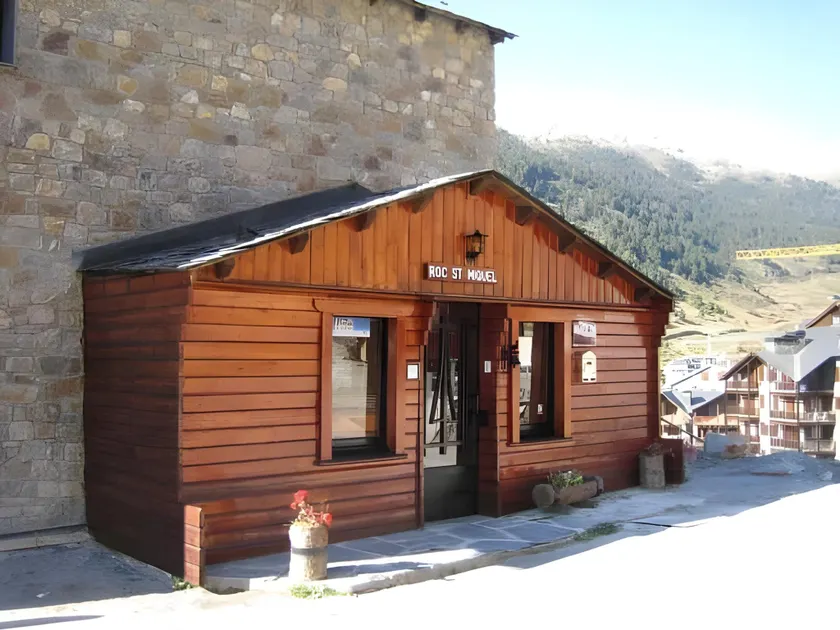 Hotel Roc de St Miquel & Apartment - Image 1