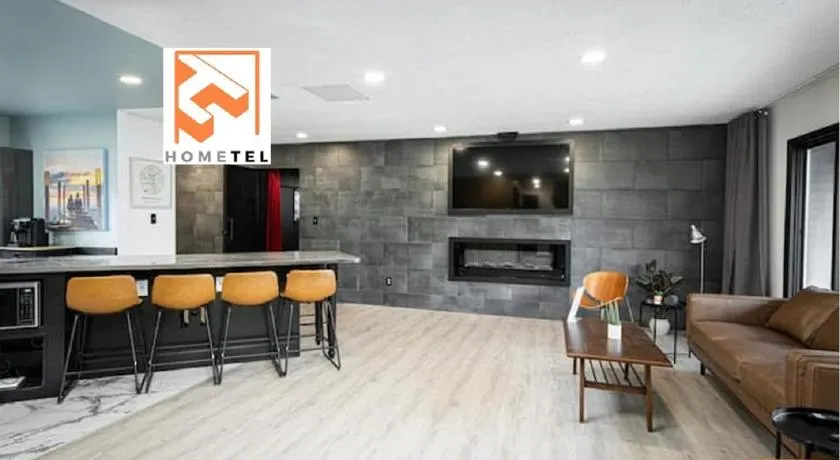 Modern 3 BR home w hot tub movie room dog park - Image 1