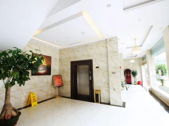 Jinjiang Business Hotel - Image 1
