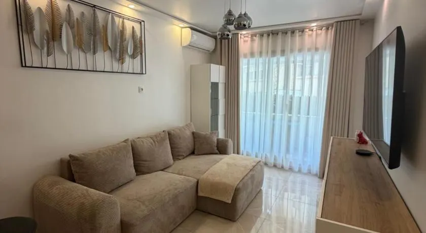 Cannes Center Appartement F9 - Image 1