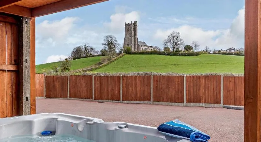 2 Bed in Wellington oc-00467 - Image 1