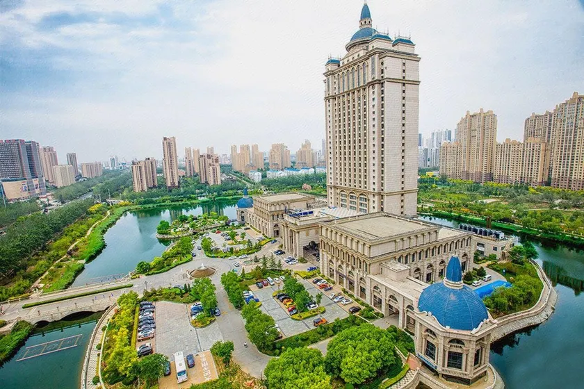 Arcadia International Hotel - Image 1