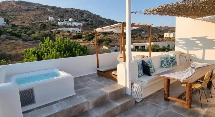 Ninemia Naxos Suites - Image 1
