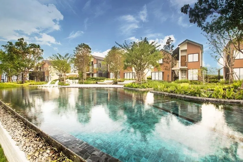 Saksiam Lakeside Resort - Image 1