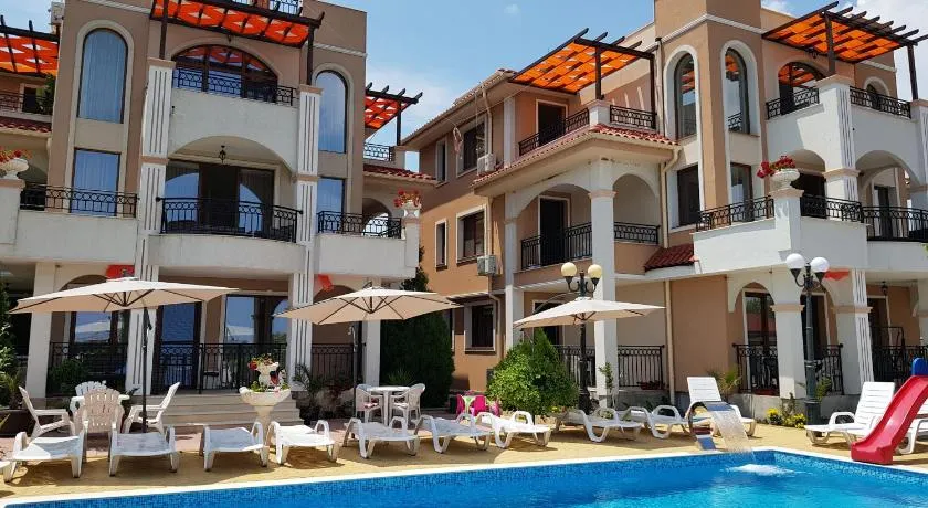 Brilliant Aparthotel - Image 1