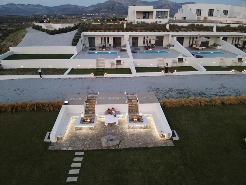 La Grande Vue-Private hilltop villas with private pools - Image 1