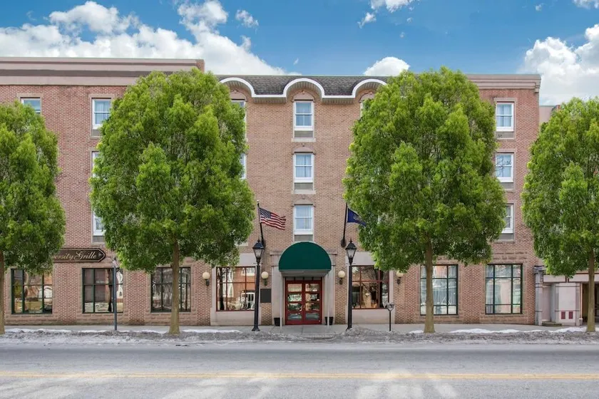 Shippen Place Hotel - Image 1