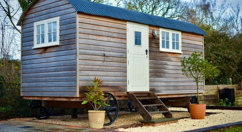 The Deer Hut - Image 1