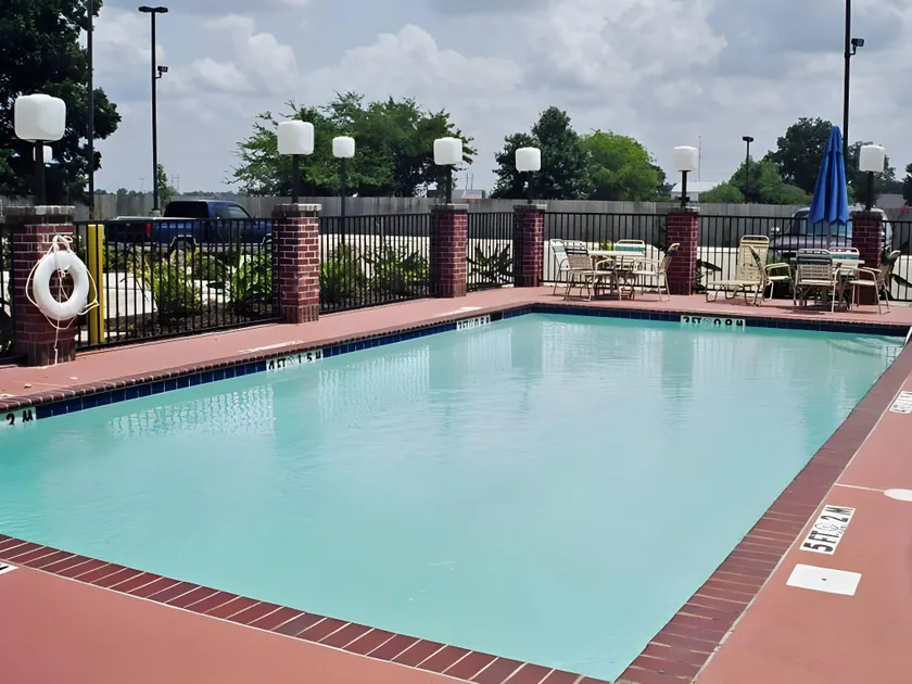 Holiday Inn Express Hotel & Suites Greenville By IHG - Image 1
