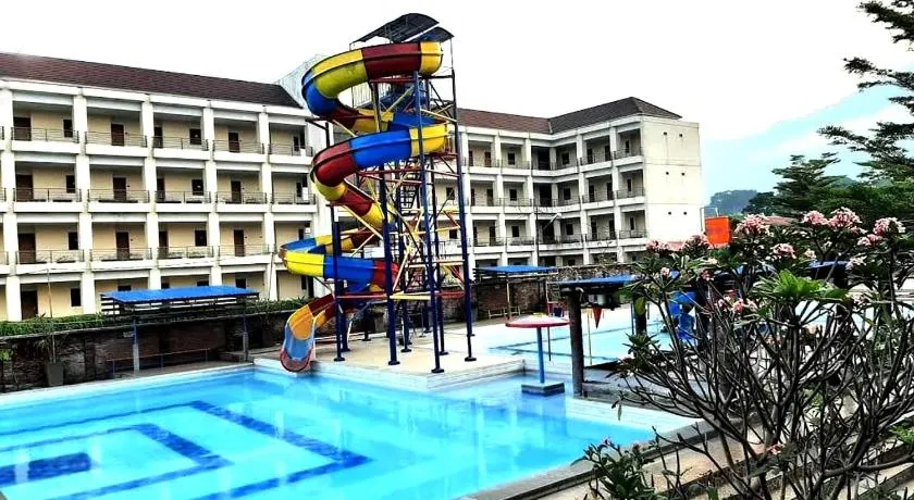 Montana Hotel kuningan - Image 1