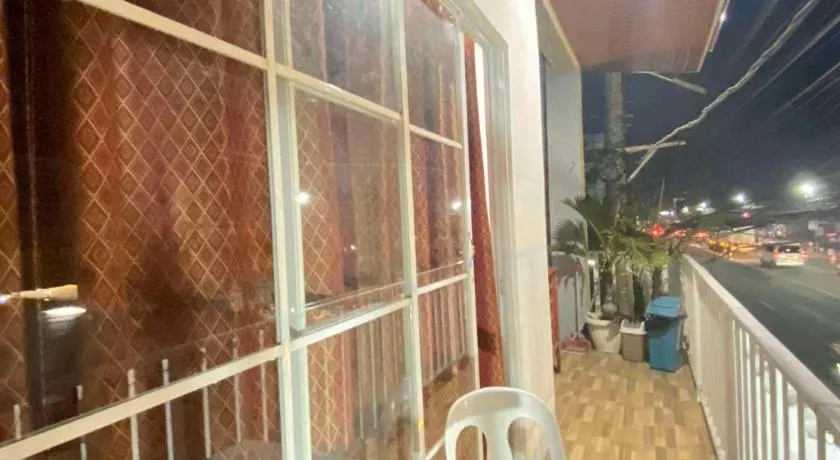 TONCIL HOMESTAY - Bed and Bath near Anjo World - Image 1