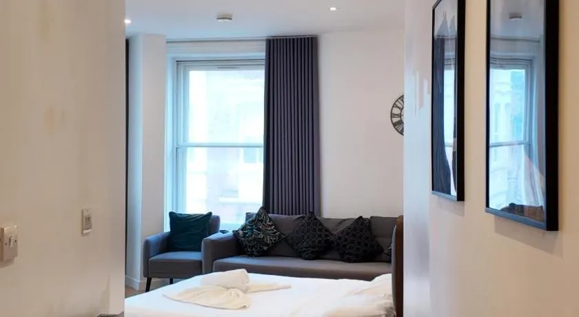 Stunning Piccadilly 1 BR Flat in London VR9 - Image 1