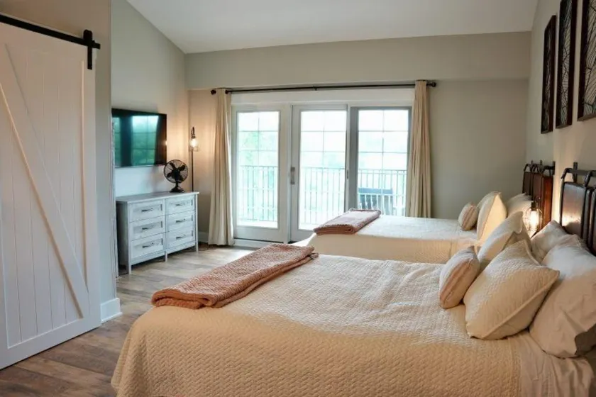 Tall Oaks Resort - Image 1