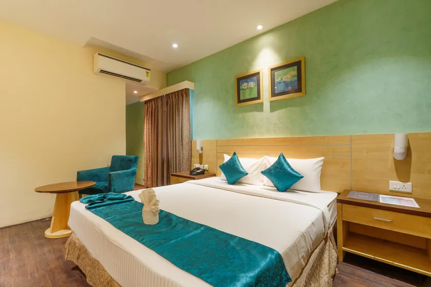 The Platinum Hotel - Image 1