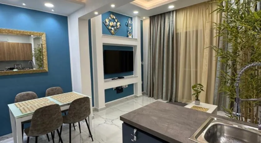 B&S Accommodation Newly Renovated Penthouse 253 - Image 1