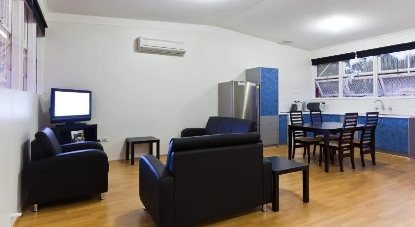 Exmouth Villas Unit 33 - Image 1