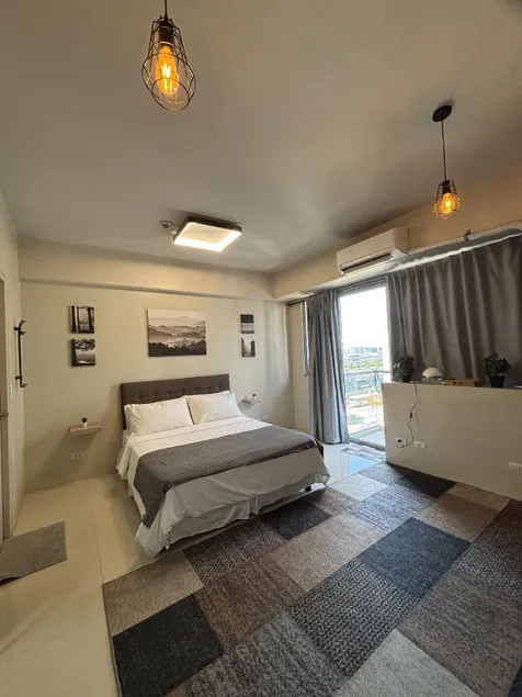One Palm Tree Villas short walk via Runway Manila NAIA T3 - Image 1