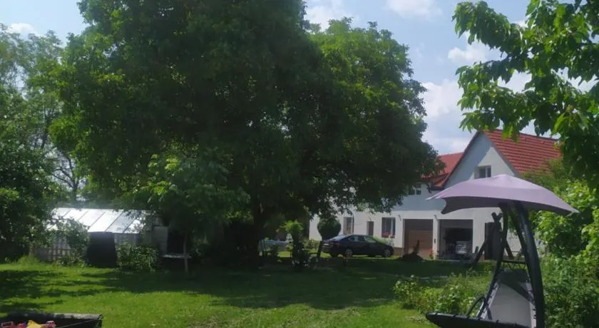 Apartmány u koní - Image 1