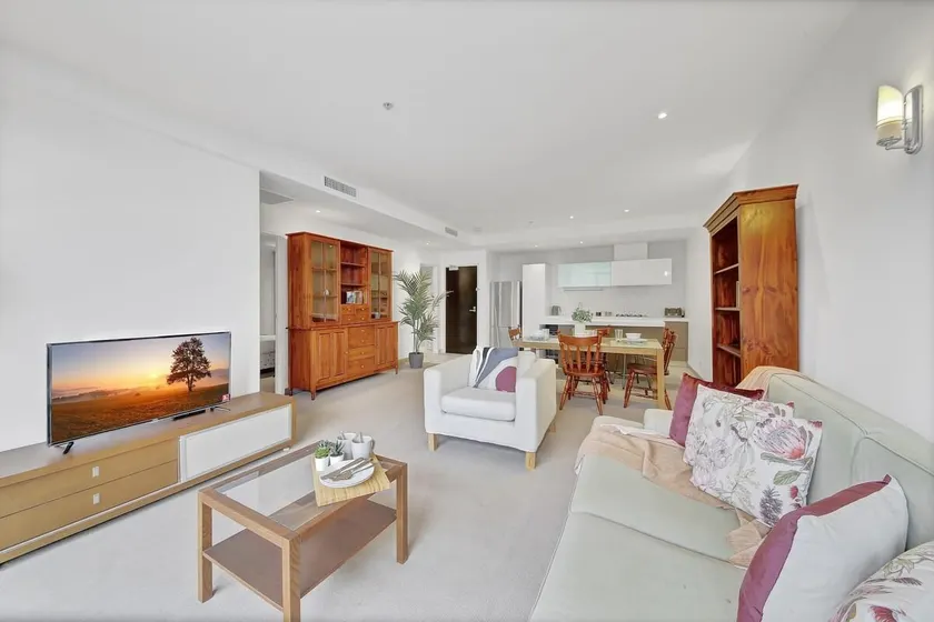 A Chic 2BR Apt Near Melbourne Uni FREE Parking - Image 1
