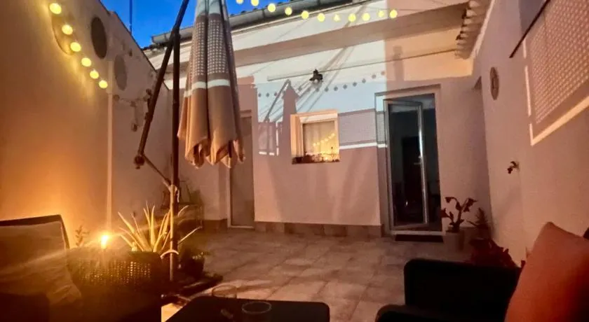Apartamentos Ohana Mérida - Centro - Parking Gratis - Todo a Pie - Pet Friendly - Espacios Exclusivos - Image 1
