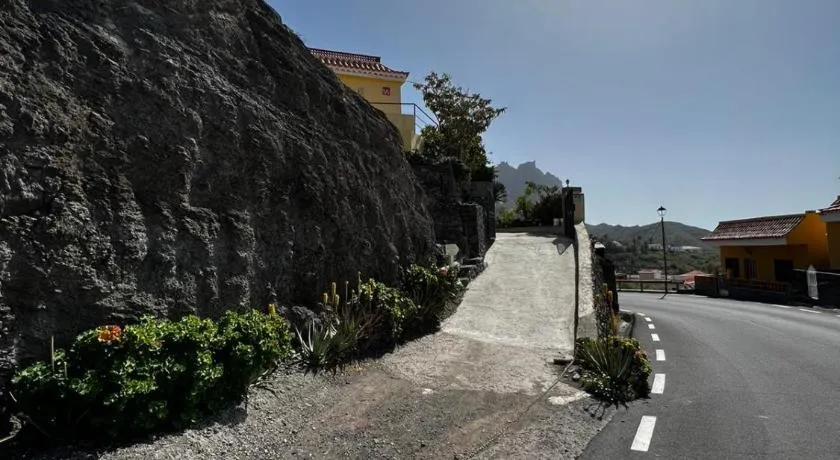 Casa Blanca - Image 1