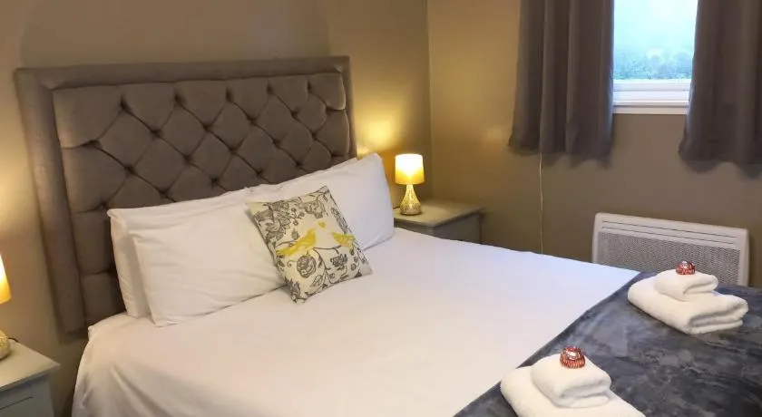 Highland Bridge Hotel - Image 1